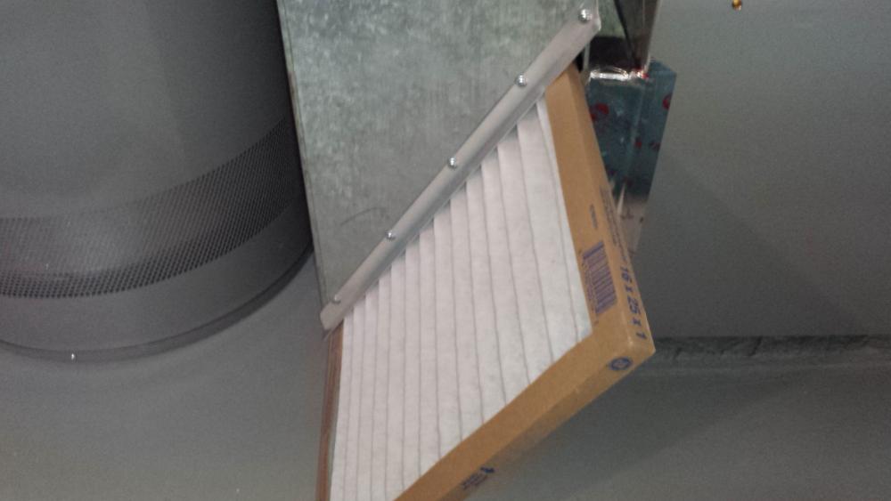 Filter side strip pasting process 1