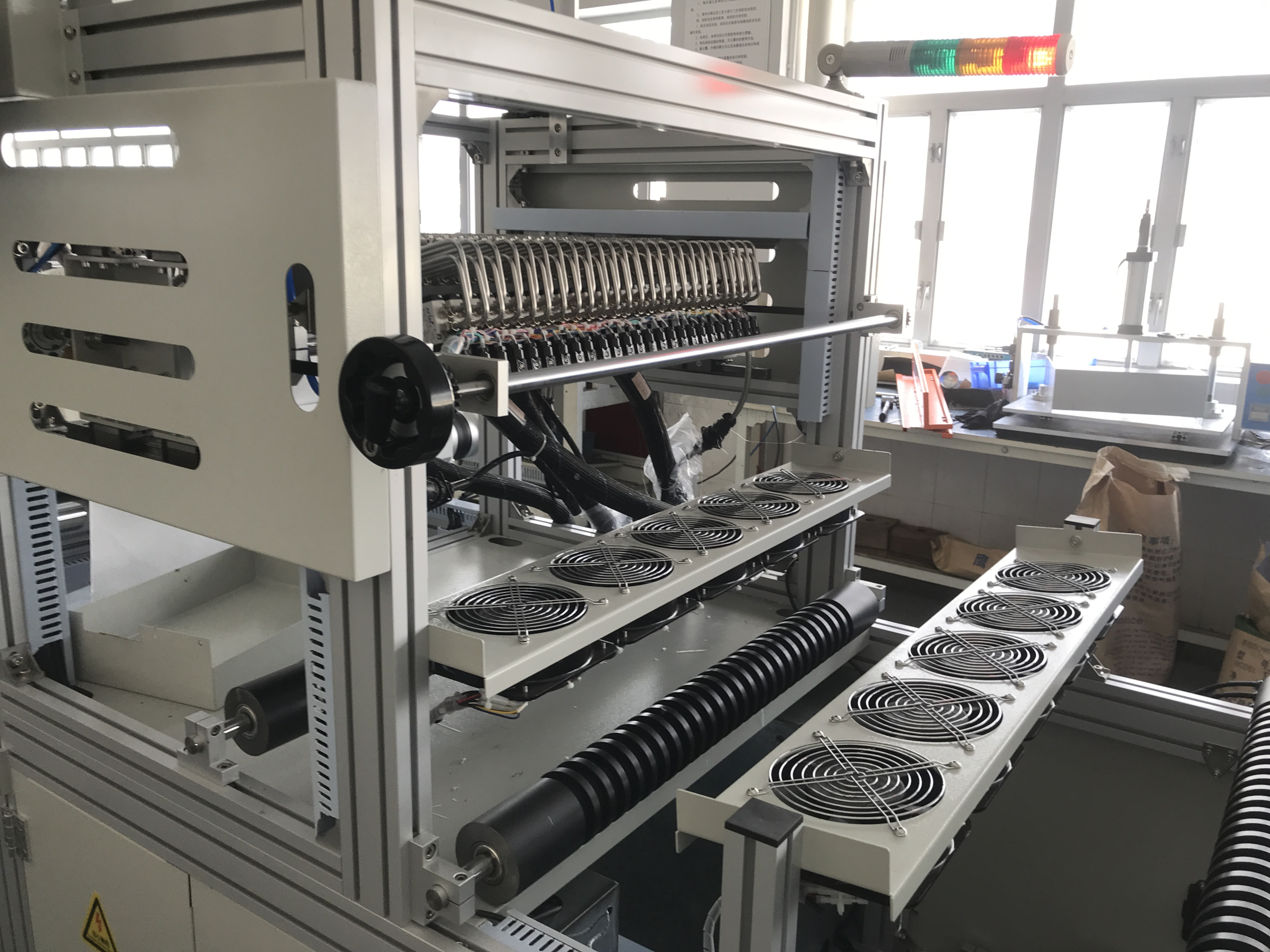 Sistema de control térmico para máquinas plegadoras de papel