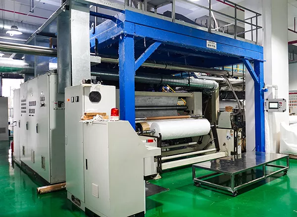 La línea de producción de filtros de aire elimina las fugas por derivación